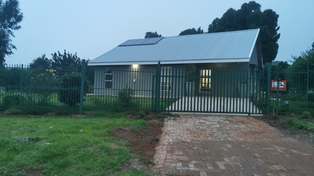 Sirimiri Cottage Dullstroom Exterior foto